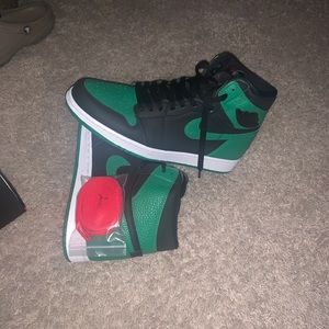 Jordan 1 pine green